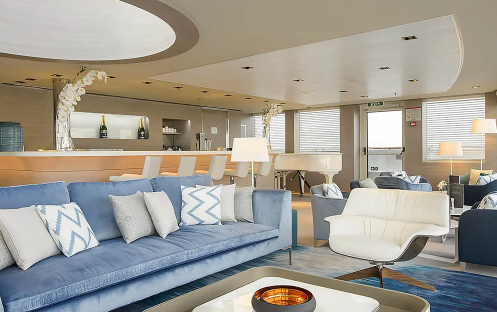 PONANT, Le Lyrial, The Panoramic Lounge.png